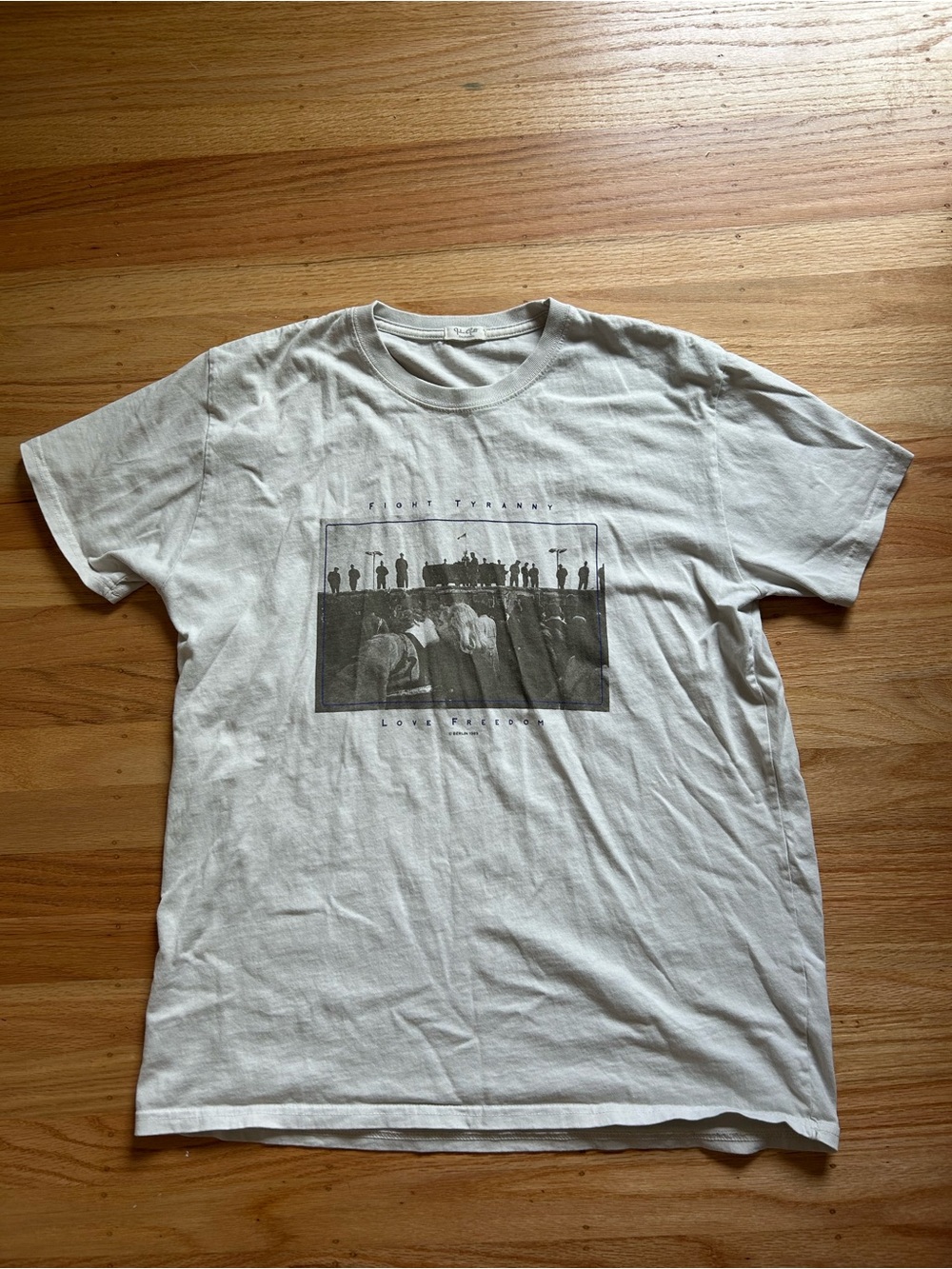 Brandy Melville White Graphic Crewneck T-Shirt